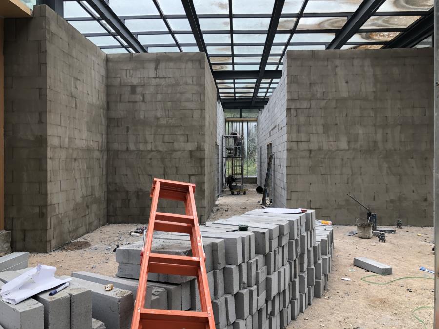 加气砖隔墙施工现场 